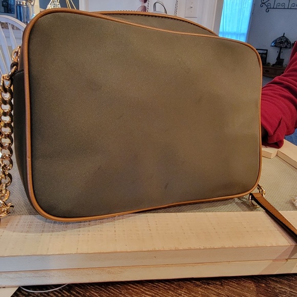 Michael Kors crossbody - Picture 4 of 10